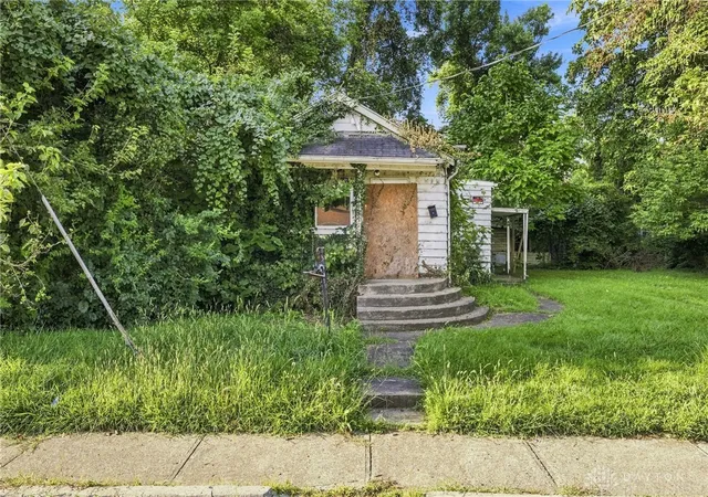 Photo 2 of Sale Pending at 2019 Northern Ave, Cincinnati, OH 45224 | MLS# 966059 | Listing updated on 2026-10-06