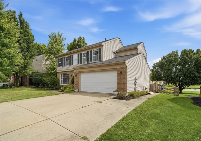 Photo 3 of Single family home for sale at 878 Grandstone Ct, Lebanon, OH 45036 | MLS# 965691 | Listing updated on 2026-09-12