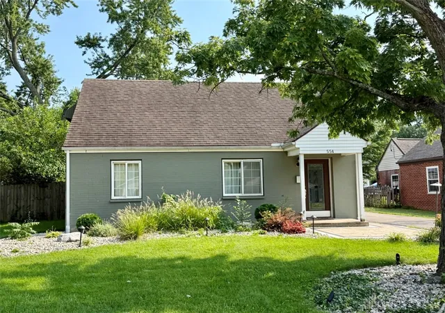 Photo 2 of Sale Pending at 554 East Dr, Dayton, OH 45419 | MLS# 966144 | Listing updated on 2026-09-15
