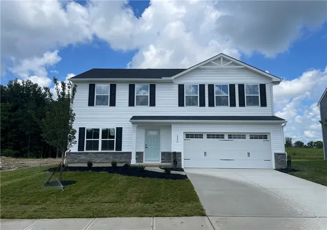 Photo 2 of Sale Pending at 1442 Silverleaf Oak St, Sidney, OH 45365 | MLS# 966163 | Listing updated on 2026-09-29