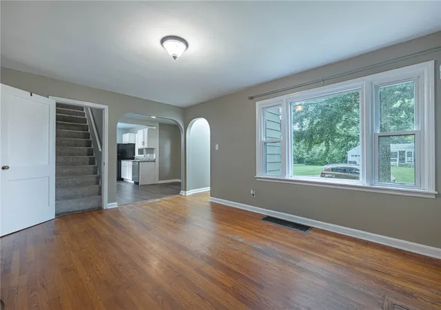 Photo 3 of Single family home for sale at 407 W Lomar Ave, Franklin, OH 45005 | MLS# 966153 | Listing updated on 2026-09-13