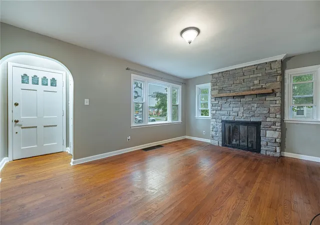 Photo 4 of Single family home for sale at 407 W Lomar Ave, Franklin, OH 45005 | MLS# 966153 | Listing updated on 2026-09-13