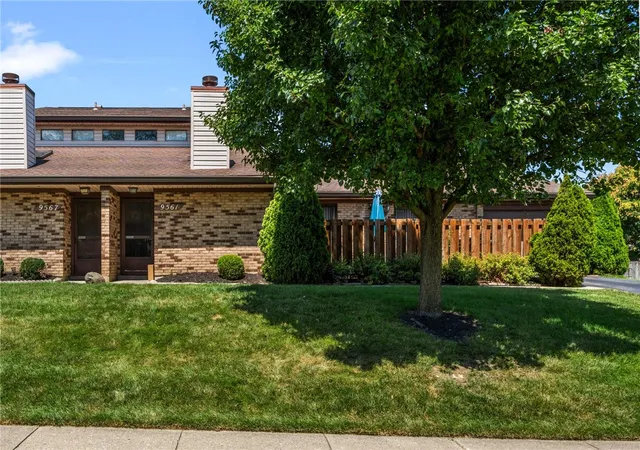 Photo 2 of Townhouse for sale at 9561 Arboridge Ln, Miamisburg, OH 45342 | MLS# 966193 | Listing updated on 2026-09-11