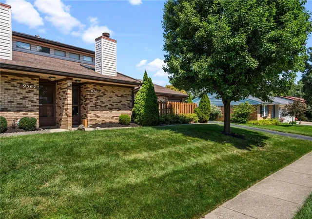 Photo 3 of Townhouse for sale at 9561 Arboridge Ln, Miamisburg, OH 45342 | MLS# 966193 | Listing updated on 2026-09-11