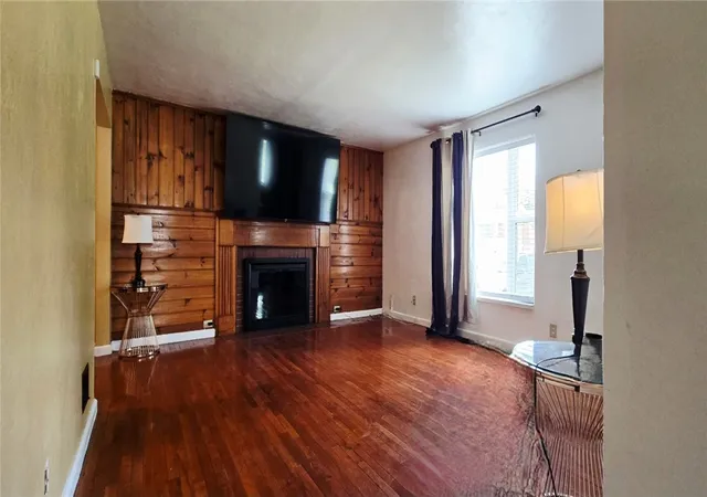 Photo 4 of Single family home for sale at 1533 Olmsted Pl, Dayton, OH 45406 | MLS# 965764 | Listing updated on 2026-09-09