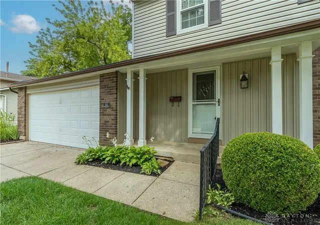 Photo 3 of Single family home for sale at 301 Topton Dr, Vandalia, OH 45377 | MLS# 966252 | Listing updated on 2026-09-20