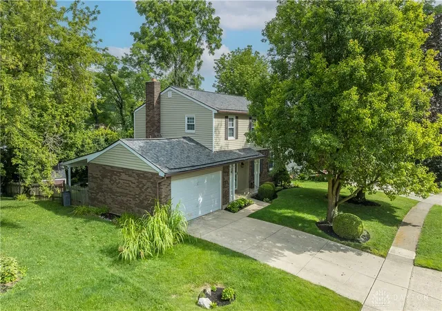 Photo 3 of Single family home for sale at 301 Topton Dr, Vandalia, OH 45377 | MLS# 966252 | Listing updated on 2026-09-20