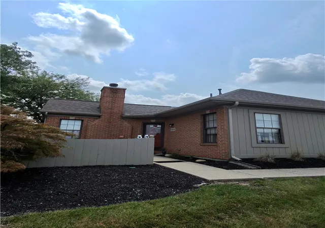 Photo 2 of Sale Pending at 2519 Allister Cir #D, Miamisburg, OH 45342 | MLS# 966225 | Listing updated on 2026-09-16