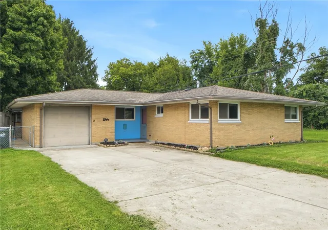 Photo 2 of Sale Pending at 1244 Linda Ln, Fairborn, OH 45324 | MLS# 966255 | Listing updated on 2026-09-10