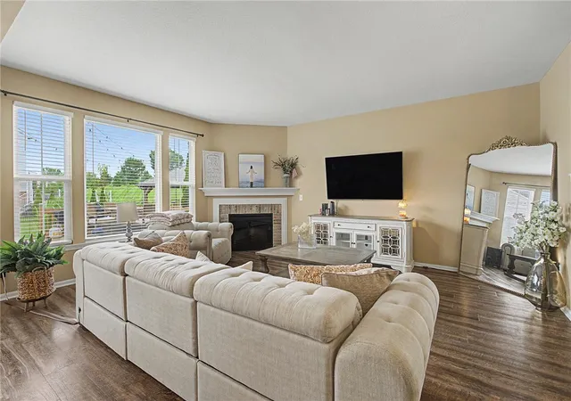 Photo 4 of Single family home for sale at 10 Sweetgum Ln, Springboro, OH 45066 | MLS# 966436 | Listing updated on 2026-09-28