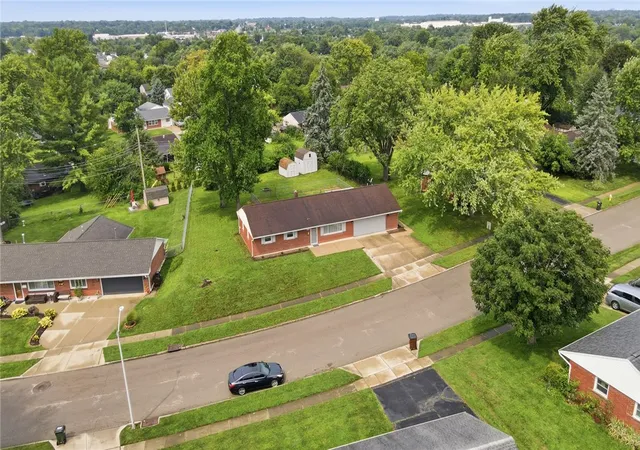 Photo 3 of Single family home for sale at 2821 Powhattan Pl, Dayton, OH 45420 | MLS# 966332 | Listing updated on 2026-09-27