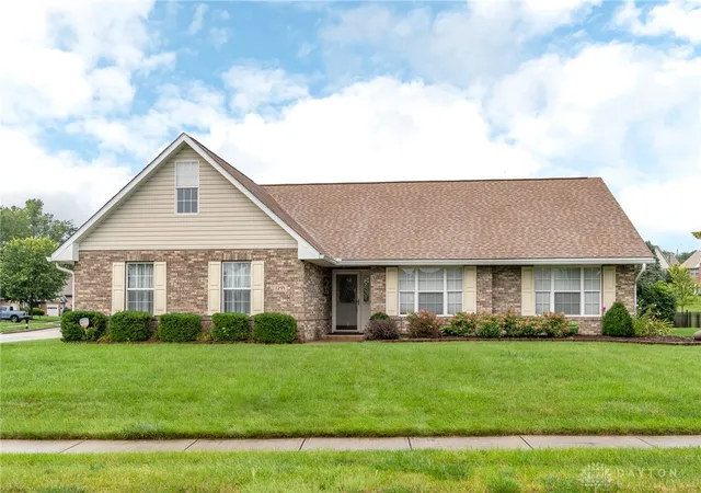 Photo 2 of Single family home for sale at 1295 Candlelite Ln, Fairborn, OH 45324 | MLS# 966166 | Listing updated on 2026-09-12