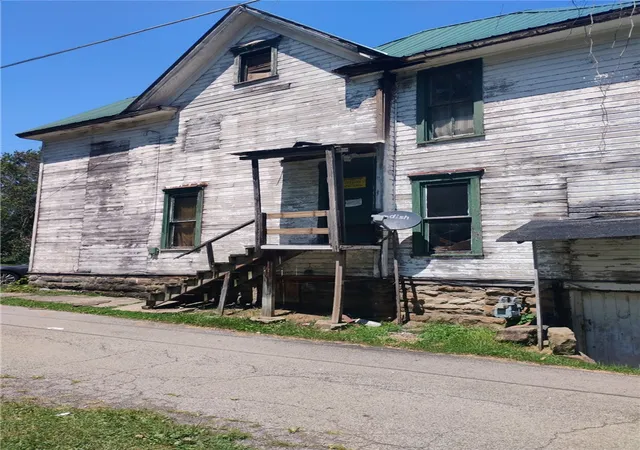 Photo 2 of Multi family home for sale at 148 Pleasant Ave, Mansfield, OH 44903 | MLS# 966508 | Listing updated on 2026-08-31