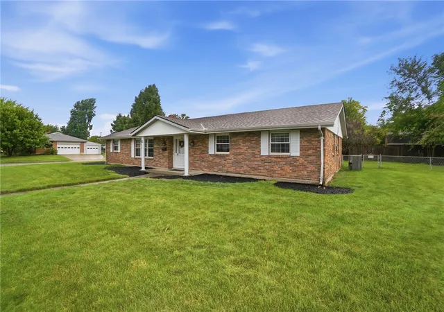 Photo 2 of Single family home for sale at 11 E Bonomo Dr, Fairborn, OH 45324 | MLS# 966486 | Listing updated on 2026-09-11