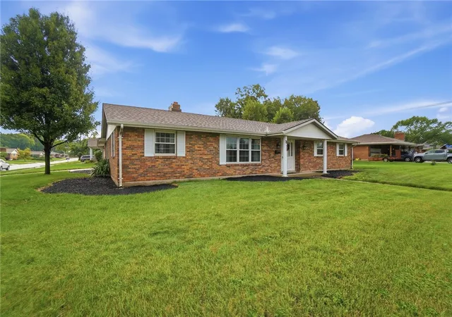 Photo 3 of Single family home for sale at 11 E Bonomo Dr, Fairborn, OH 45324 | MLS# 966486 | Listing updated on 2026-09-11