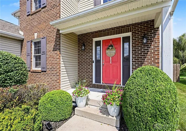 Photo 3 of Single family home for sale at 1159 Pond View Dr, Troy, OH 45373 | MLS# 966426 | Listing updated on 2026-09-18