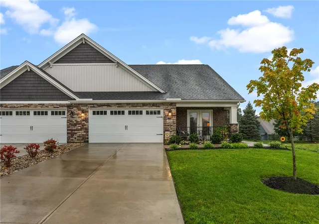 Photo 1 of Single family home for sale at 1904 Tipperary Dr, Middletown, OH 45042 | MLS# 966583 | Listing updated on 2026-08-30