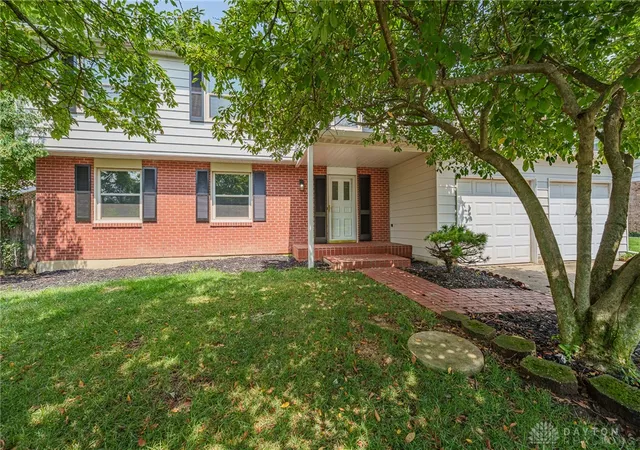 Photo 3 of Single family home for sale at 7321 Union Schoolhouse Rd, Dayton, OH 45424 | MLS# 966229 | Listing updated on 2026-09-12