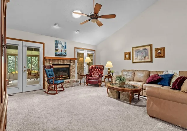 Photo 4 of Sale Pending at 8495 Highmount Dr, Springboro, OH 45066 | MLS# 966584 | Listing updated on 2026-09-04