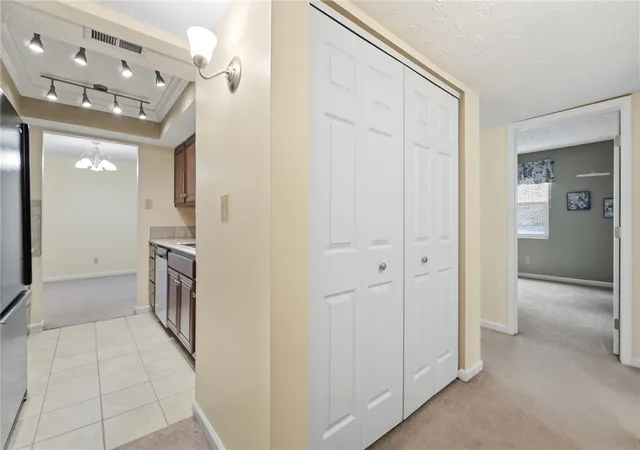 Listing Photo 5 - Condo for sale in building located at 1334 Black Forest Dr, West Carrollton, OH 45449 - Unit #B