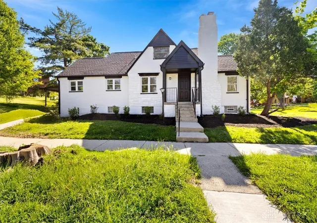 Photo 3 of Single family home for sale at 2860 Shafor Blvd, Dayton, OH 45419 | MLS# 966609 | Listing updated on 2026-09-11