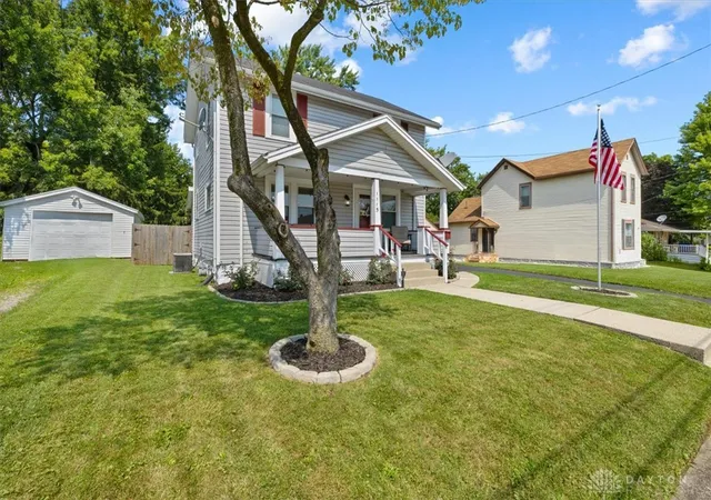 Photo 3 of Single family home for sale at 1115 Beacon St, Springfield, OH 45505 | MLS# 966674 | Listing updated on 2026-09-20