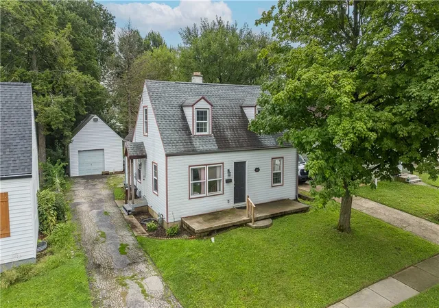 Photo 3 of Single family home for sale at 2002 Malcom, Dayton, OH 45420 | MLS# 966678 | Listing updated on 2026-09-02