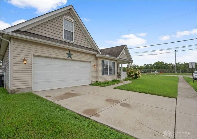 Photo 2 of Single family home for sale at 2801 Southlawn Ave, Moraine, OH 45439 | MLS# 966626 | Listing updated on 2026-09-25