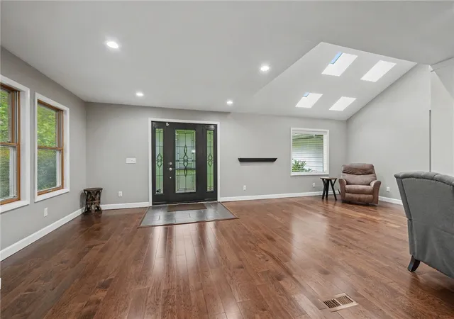 Photo 3 of Single family home for sale at 101 Thruston Blvd, Dayton, OH 45409 | MLS# 966344 | Listing updated on 2026-09-05