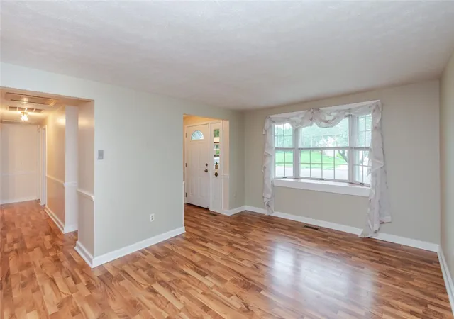 Photo 4 of Single family home for sale at 307 Flanders Ave, Brookville, OH 45309 | MLS# 966726 | Listing updated on 2026-09-10