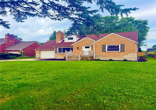 Photo 2 of Single family home for sale at 3247 Aerial Ave, Dayton, OH 45429 | MLS# 966739 | Listing updated on 2026-09-11