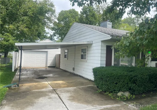 Photo 3 of Single family home for sale at 124 Helke Rd, Vandalia, OH 45377 | MLS# 966760 | Listing updated on 2026-09-29