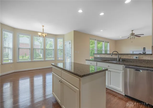Photo 4 of Single family home for sale at 10049 Meadow Woods Ln, Dayton, OH 45458 | MLS# 966778 | Listing updated on 2026-09-11