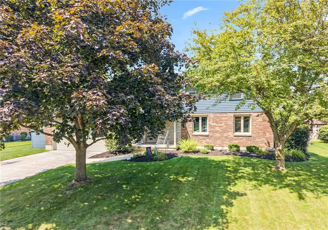 Photo 3 of Single family home for sale at 1914 Beckert Dr, Piqua, OH 45356 | MLS# 966797 | Listing updated on 2026-09-30