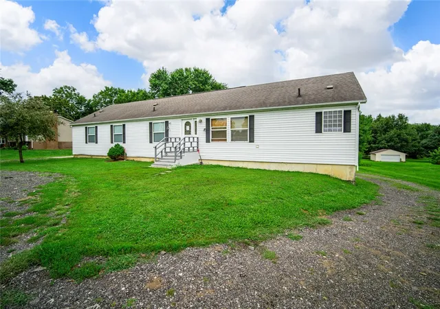 Photo 3 of Single family home for sale at 5280 Alert New London Rd, Hamilton, OH 45013 | MLS# 966412 | Listing updated on 2026-09-28