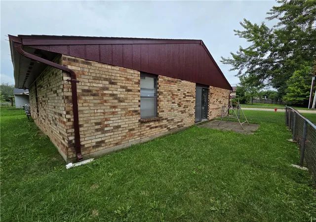 Photo 4 of Single family home for sale at 6266 Shull Rd, Dayton, OH 45424 | MLS# 966841 | Listing updated on 2026-10-06