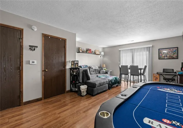 Listing Photo 5 - Condo for sale in building located at 7827 Prt Cir, Dayton, OH 45459