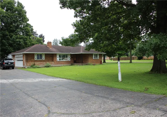 Photo 3 of Sale Pending at 1180 S Alex Rd, Dayton, OH 45449 | MLS# 966850 | Listing updated on 2026-10-05