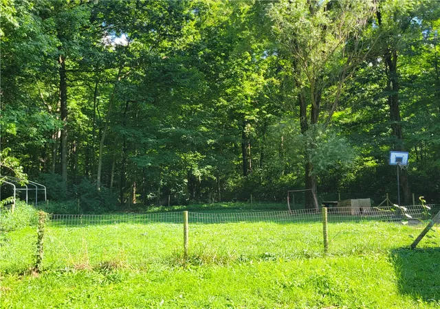 Photo 3 of Sale Pending at 2910 Fowler Rd, Springfield, OH 45502 | MLS# 966918 | Listing updated on 2026-09-30