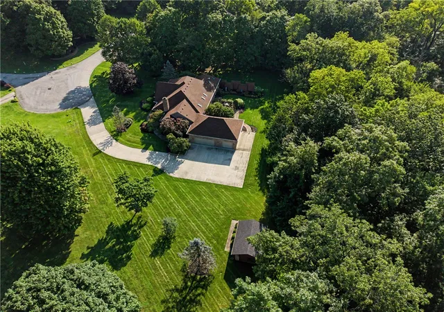 Photo 3 of Sale Pending at 3845 W Eva Cir, Springfield, OH 45504 | MLS# 966857 | Listing updated on 2026-09-03