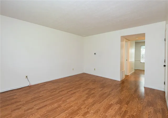Listing Photo 4 - Condo for sale in building located at 7815 N Main St, Clayton, OH 45415 - Unit #41
