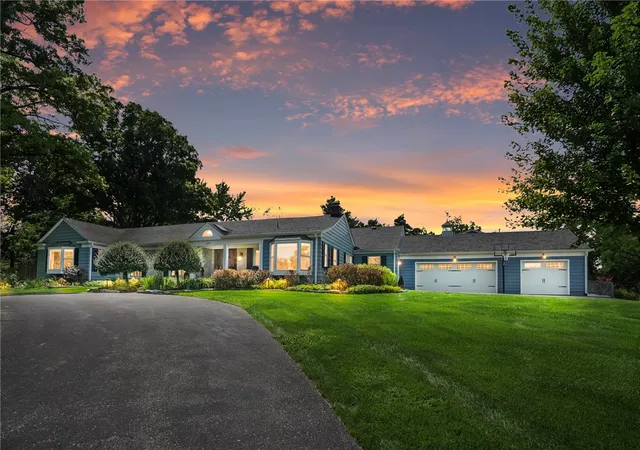 Photo 1 of Mansion for sale at 4275 Trails End Dr, Dayton, OH 45429 | MLS# 966787 | Listing updated on 2026-09-20