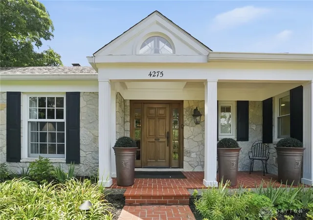 Photo 3 of Mansion for sale at 4275 Trails End Dr, Dayton, OH 45429 | MLS# 966787 | Listing updated on 2026-09-20