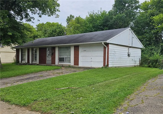 Photo 3 of Single family home for sale at 1984 Gayhart Dr, Xenia, OH 45385 | MLS# 966974 | Listing updated on 2026-10-03