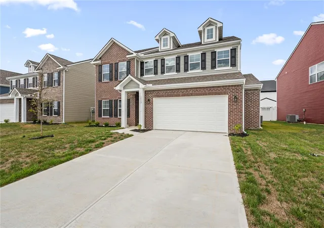 Photo 2 of Sale Pending at 1512 Arrowhead Dr, Piqua, OH 45356 | MLS# 966966 | Listing updated on 2026-10-04