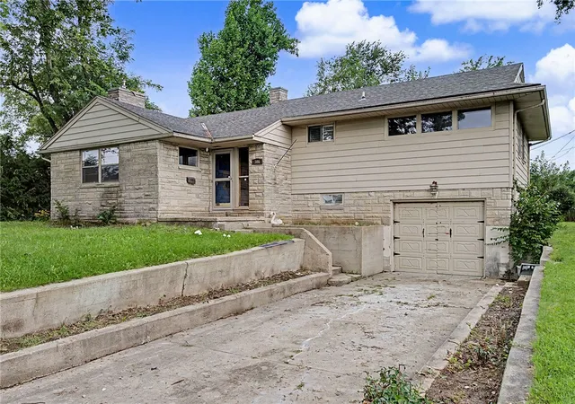 Photo 1 of Sale Pending at 306 E Meeker Ave, Greenville, OH 45331 | MLS# 966938 | Listing updated on 2026-09-02