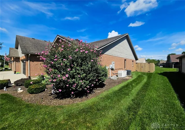 Photo 3 of Townhouse for sale at 117 Burgundy Dr, Englewood, OH 45322 | MLS# 967001 | Listing updated on 2026-09-03