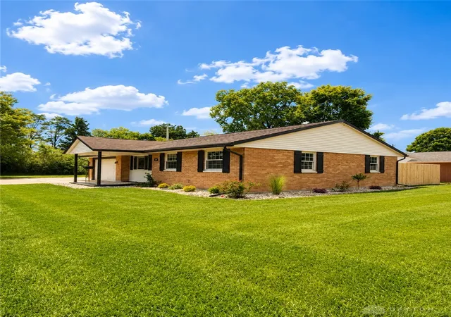Photo 3 of Sale Pending at 419 Vanessa St, New Lebanon, OH 45345 | MLS# 966996 | Listing updated on 2026-10-04