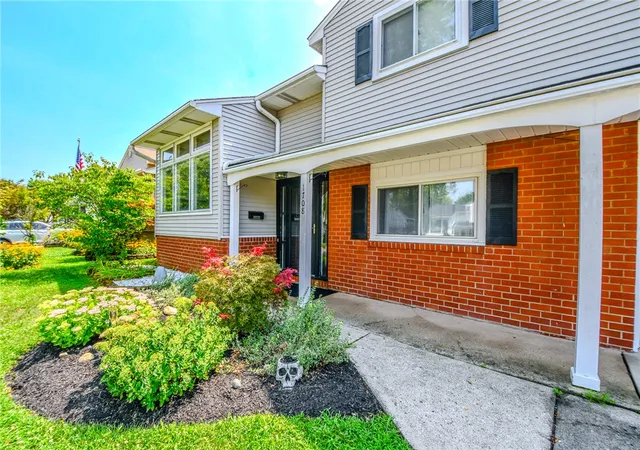 Photo 3 of Sale Pending at 1708 Dutchess, Dayton, OH 45420 | MLS# 966813 | Listing updated on 2026-08-31