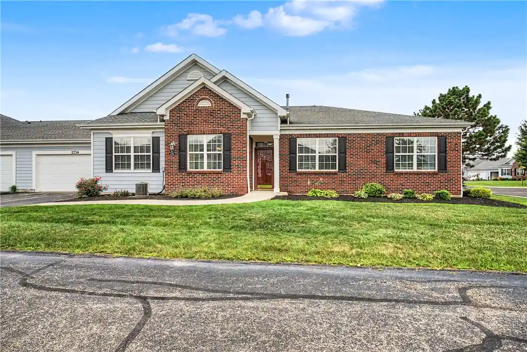 Listing Photo 2 - Condo for sale in 2734 Cedarbrook Wy located at 2734 Cedarbrook Wy, Beavercreek, OH 45431 - Unit 2734 Cedarbrook Way